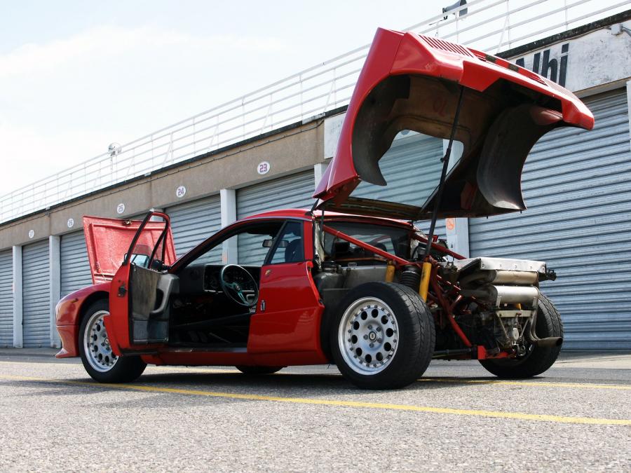  Lancia Rally 037 Stradale 1982 года  (фото 5 из 16)